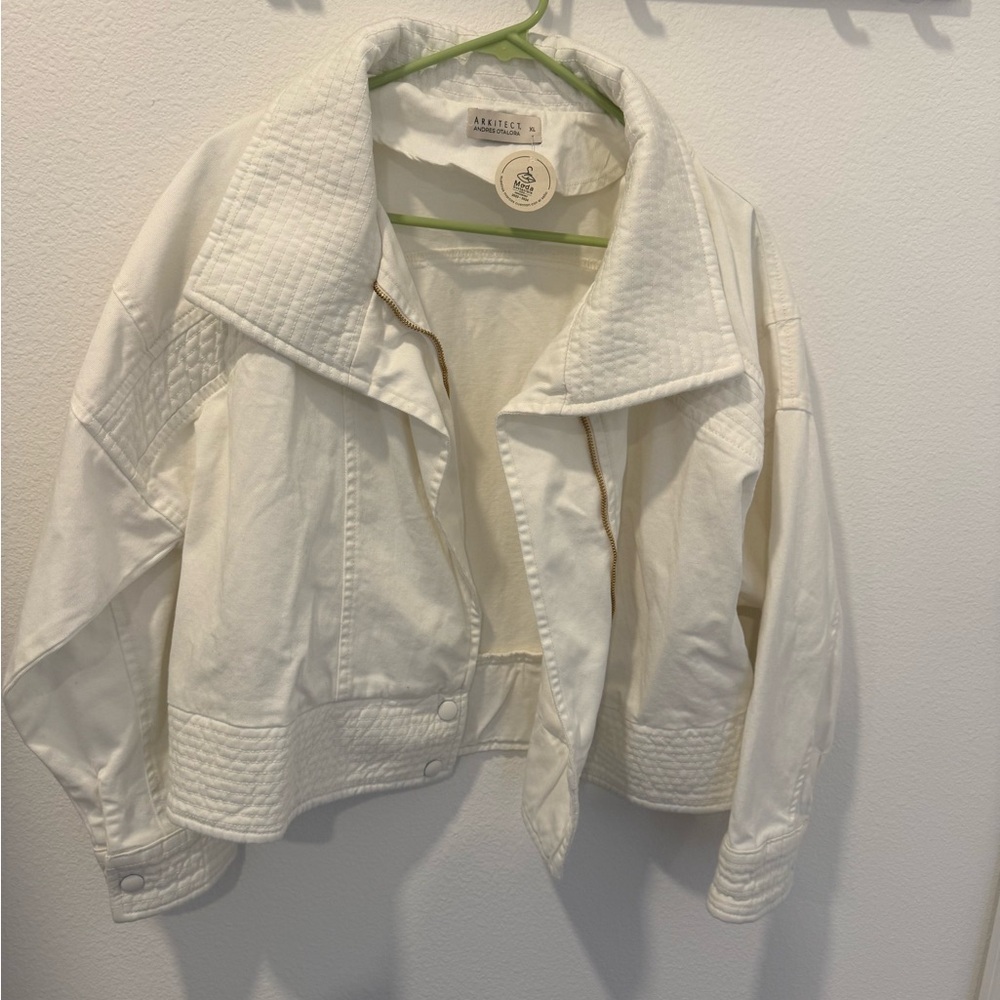 Bershka White Bomber Jacket Casual Oversized Fit